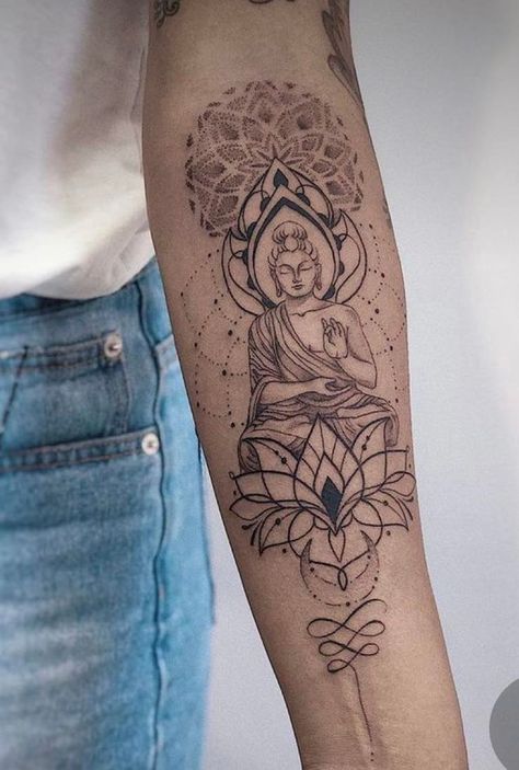 Buddha Tattoo Sleeve, Buddha Tattoo Design, Polynesian Tattoos, Kunst Tattoos, Unalome Tattoo, Buddha Tattoo, Geometric Tattoos, Inspiration Tattoos, Spiritual Tattoos