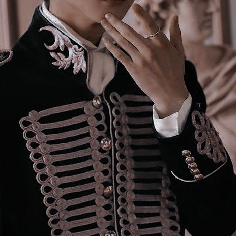 Aristocracy Aesthetic, Dark Royalty Aesthetic, Prince Photography, Real Castles, Prince Clothes, Royal Core, Carol Of The Bells, Royal Ball, Royal Party