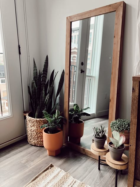 In Front Of Mirror Decor, Large Mirror With Plants Around It, Big Mirror With Plants, Plants In Front Of Mirror, Style A Floor Mirror, Standing Mirror With Plants, Floor Mirror With Plants, Mirror And Plant Corner, Floor Length Mirror Decor