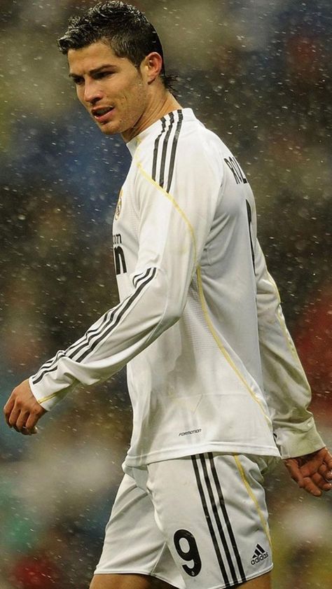 #LL @lufelive #Football #Soccer #RealMadrid Cristiano Wallpaper, Cr7 Wallpapers, Ronaldo Pictures, Cristino Ronaldo, Ronaldo Real Madrid, Ronaldo Cristiano, Ronaldo Real, Ronaldo Football, Cristiano Ronaldo Wallpapers