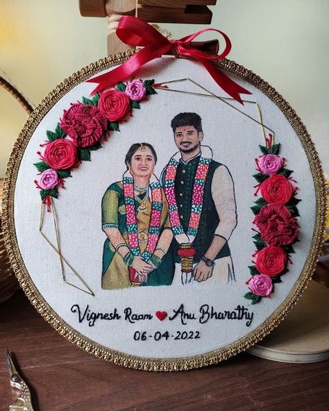 Hoop Art Embroidery Wedding Template, Embroidery Photo Hoop, Embroidery Frame Ideas, Marriage Photo Frame, Photo Embroidery Hoop, Marriage Template, Marriage Frame, Loop Embroidery, Couple Embroidery