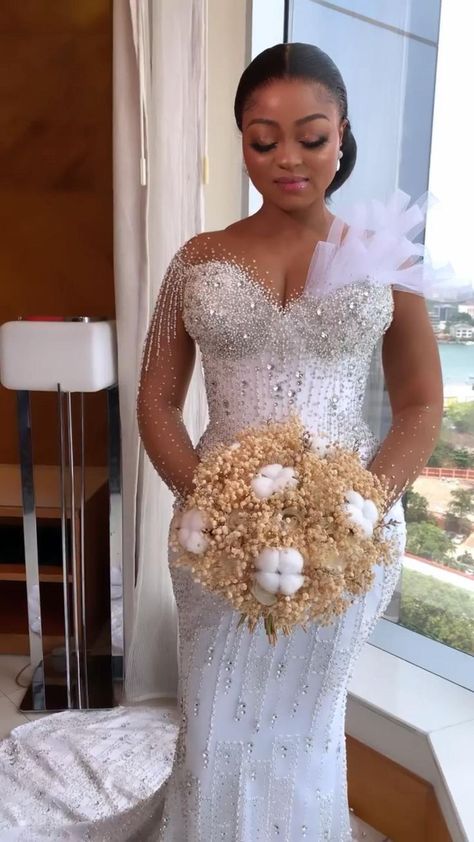 Elegant Crystal Wedding Dress, Short Hair Wedding Black Women, Wedding Send Off Dress, Petite Bridal Gowns, Nigerian Wedding Reception Dress For Bride, Dream Wedding Dresses Black Women, Latest Wedding Gowns, Extravagant Wedding Dresses, Lace Dress Classy