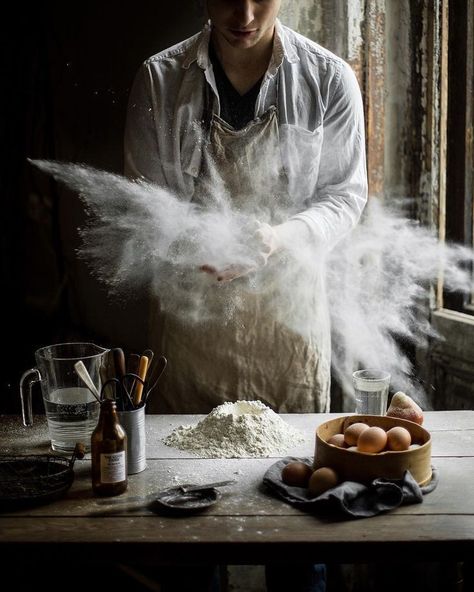 food photography Illusion Fotografie, Baking Photography, Moody Food Photography, Dark Food Photography, Cooking Photography, Beautiful Food Photography, Food Photography Inspiration, Food Photography Tips, Food Photography Styling