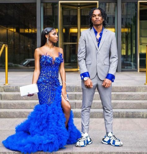 Prom Dresses Slay, 8th Grade Prom Dresses, Prom Outfits For Guys, Peach Prom Dresses, Prom Pictures Couples, Prom Dresses 2023, Prom Photoshoot, Prom Inspiration, Prom Couples