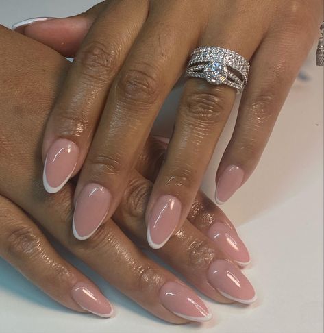 Almond nails A Aesthetic, Nail Art Set, New Nails, Nail Design Ideas, Stick On Nails, Girls Nails, Types Of Nails, Gel Nail Art, Artificial Nails