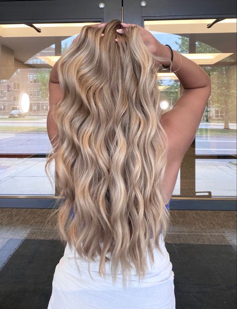 Pretty Curls For Long Hair, Blonde Hair Inspiration Summer, California Blonde Hair Sun Kissed, Dark Hair Blonde Highlights, Curling Methods, Teddy Bear Blonde, Blonde Highlights On Brown, Blonde Highlights On Brown Hair, Hair Blonde Balayage