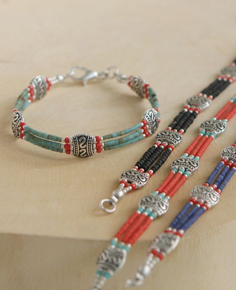 Meaningful Beaded Bracelets, Boho Beaded Bracelets, Bracelets With Beads, Tibetan Bracelet, Beaded Jewelry Bracelets, Diy Beaded Bracelets, Beaded Bracelet Patterns, Beaded Bracelets Diy, Bracelet Tutorial