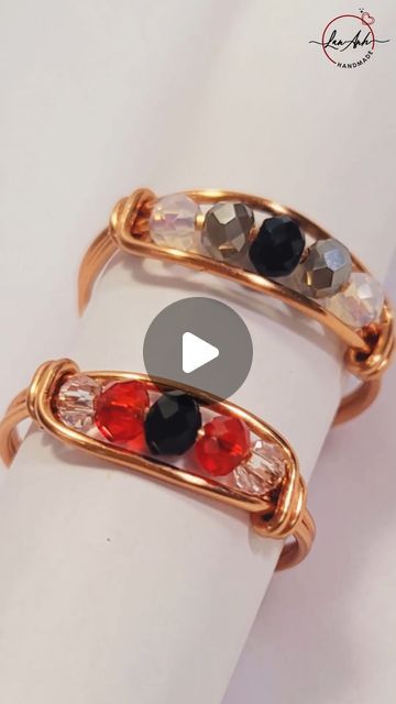 Diy Wire Jewelry Rings Easy, Diy Wire Wrapped Rings Tutorials, Diy Rings No Wire, Wire Rings Tutorial Easy, Bead Rings Diy, Diy Wire Rings Tutorial, Simple Wire Jewelry, Wire Rings Diy, Rings For Beginners