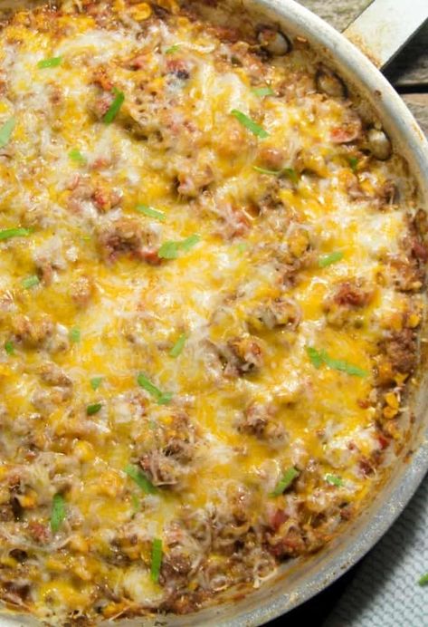 Easy Skillet Texas Hash Texas Hash, Monterey Chicken, Hash Recipe, Easy Skillet, Tex Mex Recipes, Skillet Meals, Monterey, Casserole Recipes, Skillet