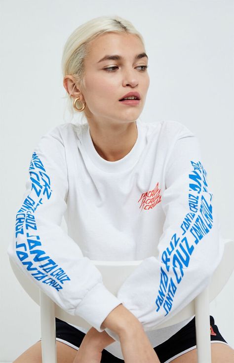 White Long Sleeve Graphic Tee Outfit, Sporty Streetwear T-shirt With Front Print, Sporty Streetwear T-shirt With White Print, Sporty White Print T-shirt For Streetwear, Sporty Oversized T-shirt With Branding, Sporty Text Print T-shirt For Streetwear, Cars Tees, Sweatshirt Outfit, Boyfriend T Shirt