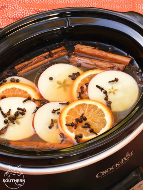 Crockpot Cider, Hot Mulled Cider Recipe, Crockpot Apple Cider, Mulled Cider Recipe, Mulled Apple Cider, Fall Crockpot Recipes, Cider Drinks, Apple Cider Recipe, Mulled Cider