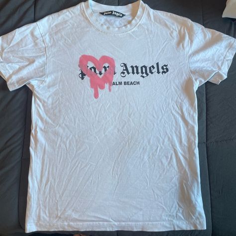 Palm Angels Beach Heart Sprayed Logo T-Shirt Maglia Palm Angels, Angel T-shirts, Palm Angles Top, Palm Angels Tshirt, Palm Angels Shirt, Best Teeth Whitening Kit, Beach Heart, Angel Shirt, Angel Outfit