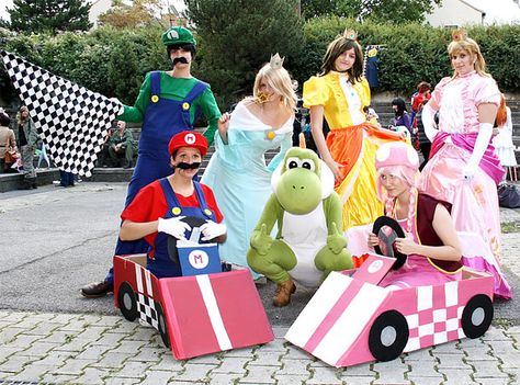 Image result for toadette costume and kart Mario Kart Parade Float, Super Mario Parade Float, Super Mario Bros Parade Float, Disfraz Mario Kart, Toadette Costume, Mario Kart Costumes, Rainbow Road Mario Kart, Mario Bros Birthday Party, Super Mario Bros Birthday