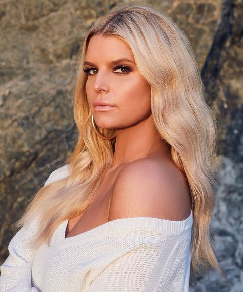 Jessica Simpson Hair, Jessica Simpson Collection, Nick Lachey, Eric Johnson, Kardashian Outfit, Stand Strong, Hottie Women, People Magazine, I Stand