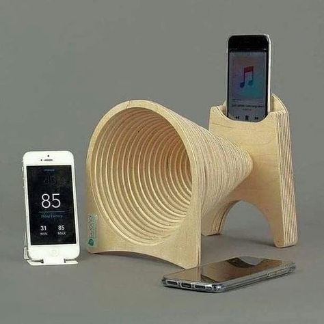 Handy Gadgets, Wood Speakers, Wooden Speakers, Speaker Box Design, Diy Speakers, Sound Boxes, Learn Woodworking, Speaker Design, Phone Speaker