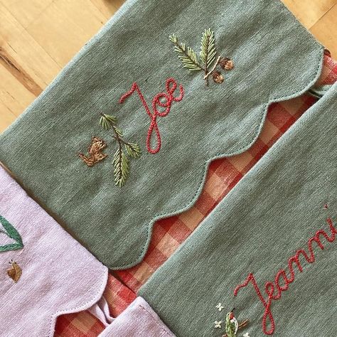 Maria 🌸 Rosita Studio on Instagram: "Matching stockings for the whole family 💕🪡🪡🪡 Each one of them personalised with different motifs to make them unique! Just a reminder that I'm fully booked for this year and I'm not taking commissions until next Spring 🙃" Stocking Embroidery Name, Homemade Christmas Stockings Diy, Homemade Stockings Christmas, Christmas Stockings Ideas Homemade, Christmas Fairytale, Stockings Diy, Embroidered Stocking, Embroidered Christmas Stocking, Diy Stocking