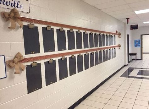 Burlap Classroom, Hallway Bulletin Boards, Rustic Hallway, Hallway Displays, Classroom Makeover, Classroom Layout, Burlap Decor, 3rd Grade Classroom, New Classroom