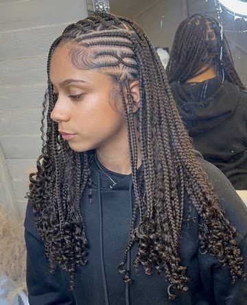 View this Snap from braids_and_beyond on Snapchat! Diva Braids With Curls, Fulani Braids With Highlights, Ombré Fulani Braids, Diva Braids Black Women, Short Fulani Braids With Curls, Fulani Braids Short, Brown Fulani Braids, Diva Braids, Short Fulani Braids