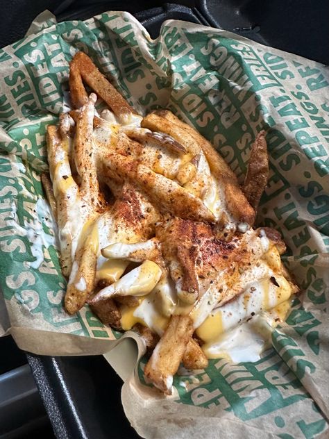 Wingstop Aesthetic, Wingstop Fries, Wingstop Ranch, Ranch Fries, Yummy Fries, Food Hub, Food Babe, Food Therapy, Healthy Food Motivation