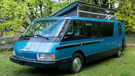 Motor Homes For Sale, Vintage Motorhome, Transportation Technology, Bmw Engines, Vintage Rv, Used Rvs, Vintage Camper, Camping Car, Home Photo