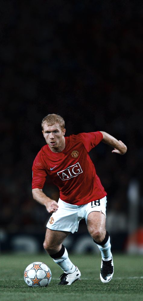 Mufc Manchester United, Paul Scholes, Retro Games Wallpaper, Manchester United Wallpaper, Manchester United Fans, Football Images, Football Icon, Black Kit, Soccer Pictures