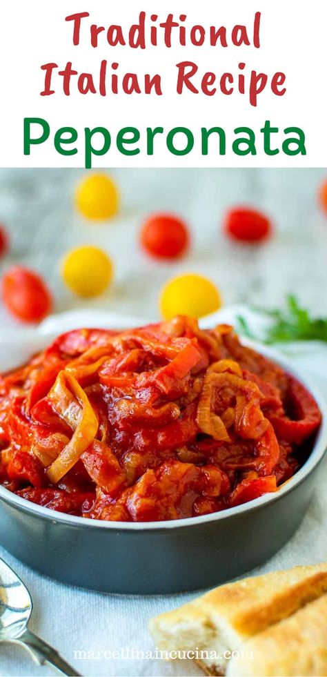 Traditional Peperonata is a classic Italian recipe that makes the most of tasty summer vegetables. #Peperonata #BellPeppersRecipe #ItalianFood #SummerRecipes Ciambotta Recipe, Pepper Recipes Healthy, Antipasto Recipes, Italian Stew, Capsicum Recipes, Traditional Italian Dishes, Italian Dinner Recipes, Summer Vegetables, Italian Vegetables