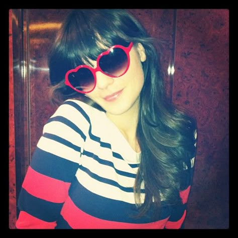 Love Her!!! New Girl Cast, Jessica Day, 500 Days Of Summer, Heart Glasses, 500 Days, Shaped Sunglasses, Indie Sleaze, Heart Shaped Sunglasses, Heart Sunglasses