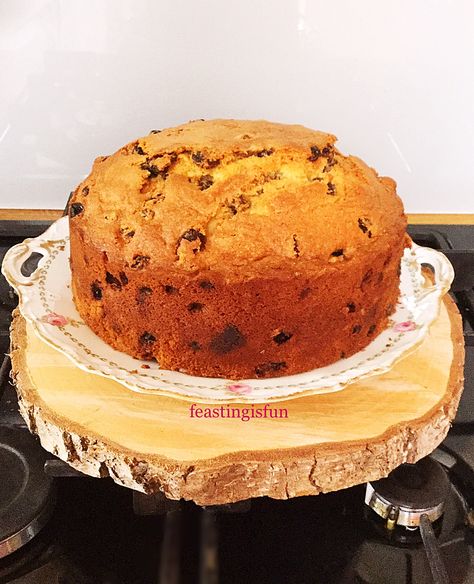 Christmas! Lemon Fruit Cake, German Fruit Cake Recipe, Light Fruit Cake Recipe, Xmas Cake Recipes, English Baking, Sultana Cake, Fruitcake Cookies, Plum Cakes, Fruit Cake Recipe Easy