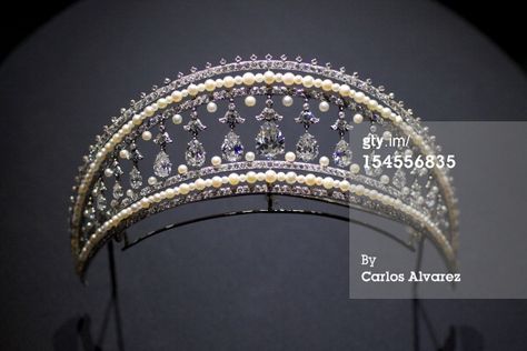 the 1908 Cartier diademe russe exhibited in Paris Cartier Exhibition, British Nobility, Royal Tiaras, Headpiece Jewelry, Diamond Tiara, Crystal Tiaras, Royal Jewels, Rose Jewelry, Glass Slipper