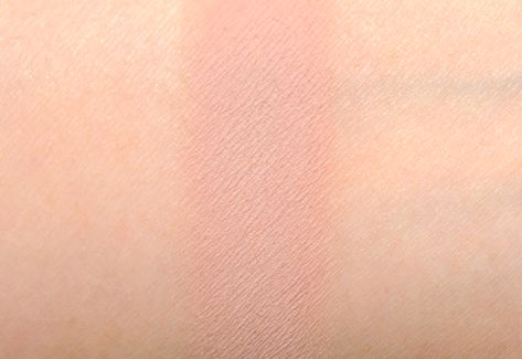 MAC Malt Mac Malt Eyeshadow, Mac Swatches, Soft Summer Makeup, Mac Cosmetics Eyeshadow, Paint Makeup, Light Mauve, Mac Eyeshadow, Makeup Swatches, Makeup Reviews