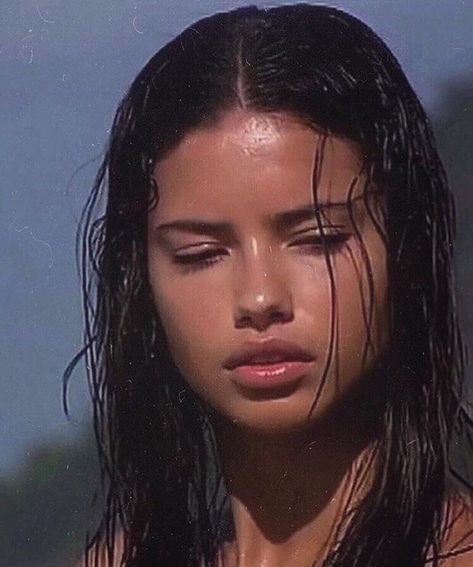 Adriana Lima, Close Up, A Woman, Necklaces, Water, Hair