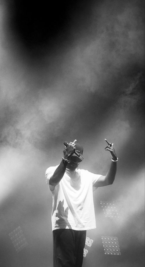 Rap Concert, Bryson Tiller, Hip Hop Art, Antoine Griezmann, Dont Touch My Phone Wallpapers, Gray Aesthetic, Concert Photography, Hip Hop Culture, Music Aesthetic