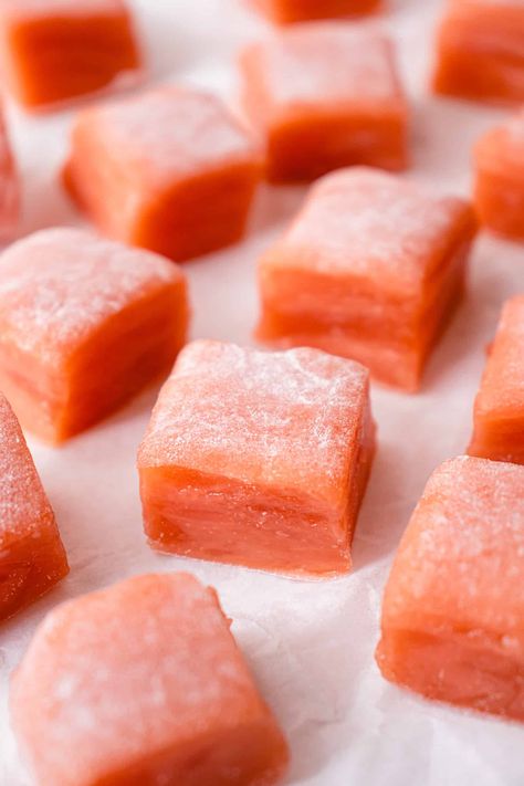 Watermelon Mochi Recipe, Vegan Japanese Dessert Recipes, Lychee Mochi, Orange Mochi, Mochi Desserts, Fruit Mochi, Vegan Jello, What Is Mochi, Gluten Free Chinese Food