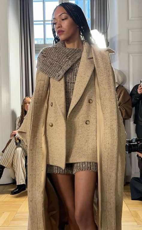 Reiss Outfit, Fall Chic Outfits, Virtual Outfits, Mode Turban, Layered Fashion, Winter Outfit Inspiration, Style Upgrade, Outfit Women, Mode Inspo