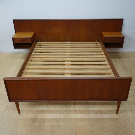 Buy Retro 1960s Danish teak double bed from Mark Parrish Mid Century Modern Furniture, Midcentury Design. Teak Bedroom, Rustic Eclectic, Dark Hallway, Mid Century Bedroom, Mcm Furniture, Mid Century Modern Bedroom, Urban Interiors, Hallway Decor, Night Stands