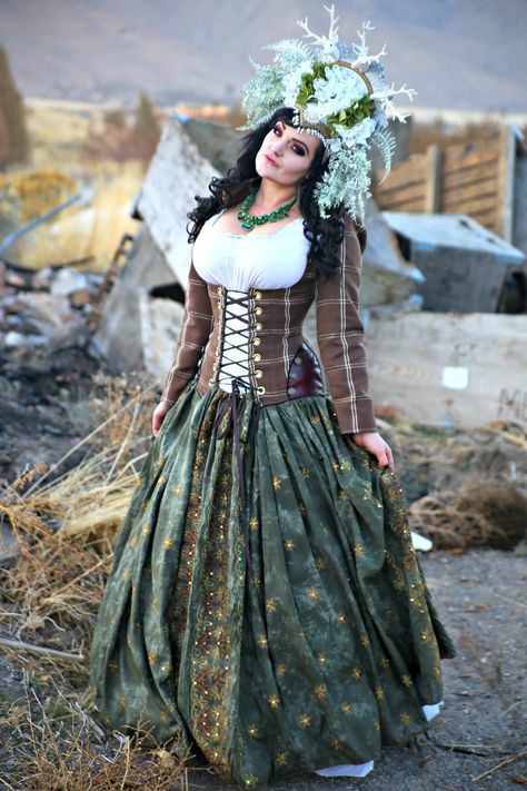 Underbust Corset For Medieval Festivals And Cosplay, Medieval Underbust Corset Dress For Festivals, Underbust Corset For Medieval Festivals, Medieval Underbust Corset Dress, Steampunk Underbust Corset Dress With Corset Back, Pirate Clothes, Dress Wishlist, Faire Outfit, Fair Costume