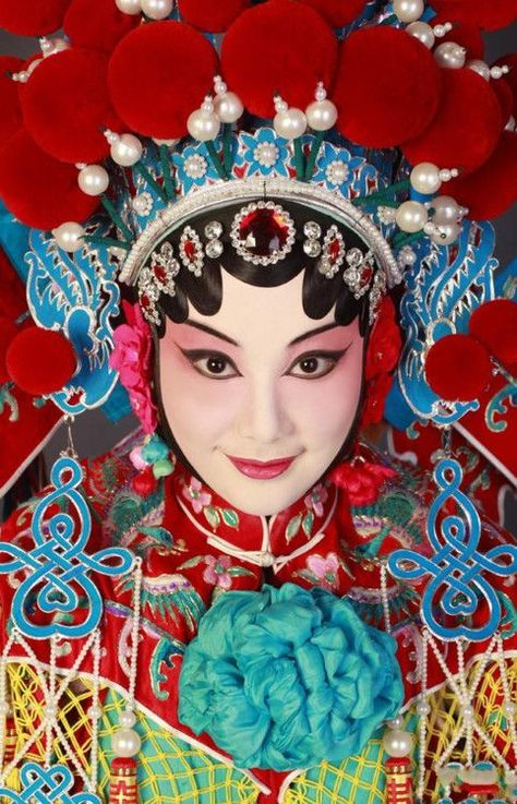 Chinese Opera posted by Sifu Derek Frearson Turandot Opera, Beijing Opera, Chinese Opera, Steampunk Costume, People Of The World, Chinese Culture, Traditional Chinese, People Around The World, Chinese Art