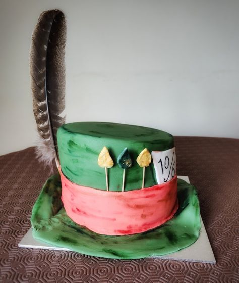 Mad Hatter Cake idea! A simple tutorial to create this Alice in Wonderland themed cake Mad Hatter Cake, Slumber Party Birthday, Slumber Party, Slumber Parties, Mad Hatter, Party Birthday, Themed Cakes, Alice In Wonderland, To Create