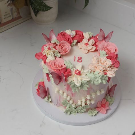 18 🦋🌷🌸 - Cake Details - Size: Standard 7” (two layers) #emmacakes #emmacakesseattle #seattle #seattlecakes #cakes #buttercream #buttercreamflowers 18th Cake, Creative Birthday Cakes, Creative Birthday, Buttercream Flowers, Birthday Cakes, Birthday Decorations, Butter Cream, Seattle, Birthday Cake