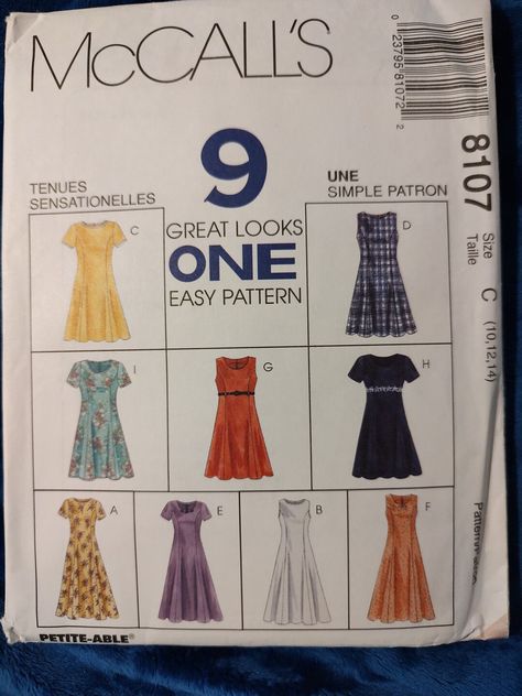 Princess Line Dress, Casual Dress Patterns, Mccalls Patterns Vintage, Princess Seam Dress, Dress Patterns Free, Mccalls Sewing Patterns, Free Dresses, Miss Dress, Easy Sewing Patterns