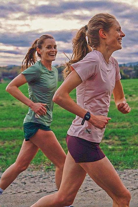 Marathon Preparation, Proper Running Form, Running Aesthetic, Running Pace, Half Marathon Training Plan, Tempo Run, Marathon Training Plan, Life Vision, Life Vision Board