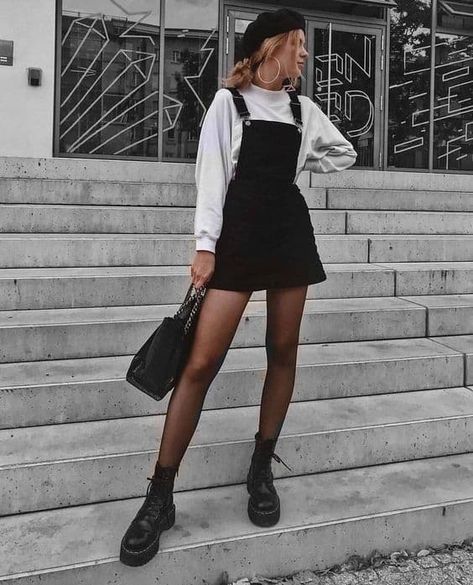 Flash Oc, Pinafore Outfit, Black Overall Dress, Mode Dope, Honeymoon Avenue, Trendy Outfits 2020, Summer Fashion For Teens, Overalls Outfit, Winter Dress Outfits