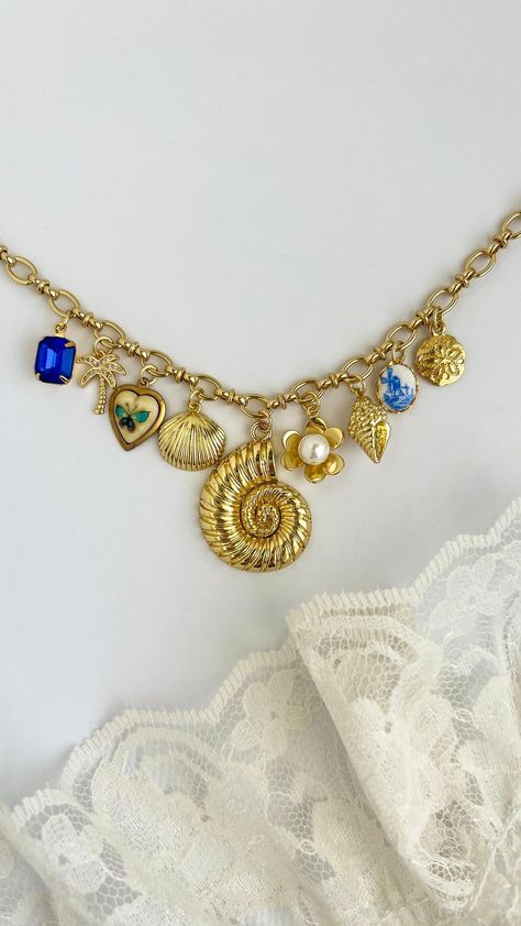 Elegant Flair | build the perfect summer charm necklace with me 🦋🐚 #summerjewelry #charmnecklace #styleinspo #europeansummer #coastalstyle… | Instagram Summer Charm Necklace, Diy Charm Necklace, Charm Necklace Aesthetic, Charm Necklace Ideas, Charm Necklace Diy, Taxidermy Jewelry, Diy Jewelry Charms, Custom Charm Necklaces, Preppy Jewelry