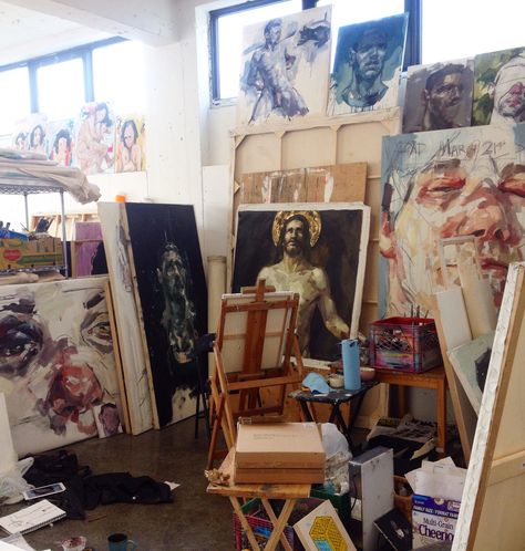 Art Academia, Piskel Art, Art Studio Space, Art Studio Room, Messy Art, Easels, Room Deco, Artist Aesthetic, 수채화 그림