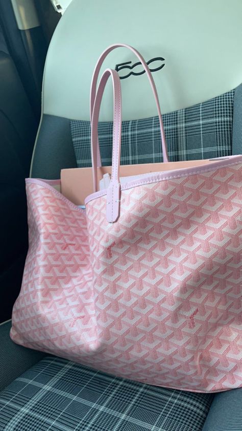 #goyard#pink #pinkhandbag #schoolbag #pink #pinkbag Pink Goyard, Goyard Tote, Goyard Bag, Pink Aura, Girly Bags, Pink Girly Things, Pink Handbags, Fancy Bags, Luxury Purses