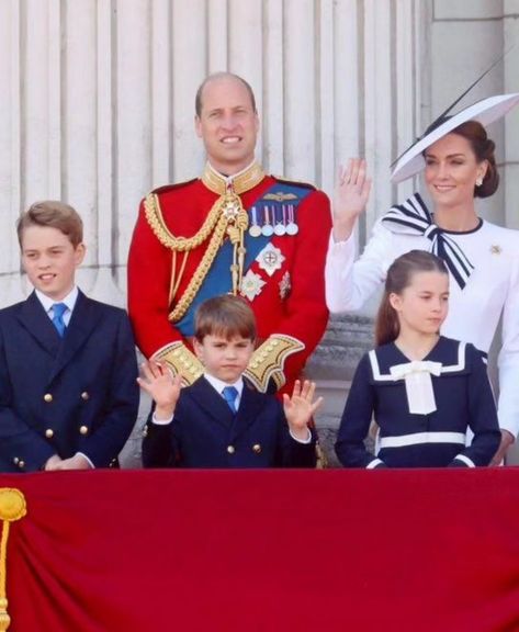 Palace Balcony, Karlsruher Sc, Prince William Family, Princesa Charlotte, Prince George Alexander Louis, Trooping The Colour, Principe William, Lady Louise Windsor, Prince William And Catherine