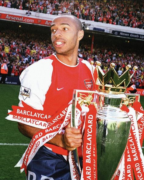 Iconic Football Photos, Thierry Henry Arsenal, Ice In My Veins, Victoria Concordia Crescit, Arsenal Fc Wallpapers, Football Boy, Arsenal Wallpapers, Football Players Photos, Collage Of Photos