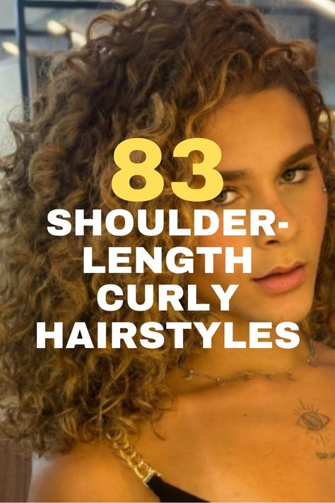 A shoulder-length, light brown curly hairstyle with golden undertones, ideal for a bold and voluminous look. Curly Hair One Side Pinned, Curly To Straight Hairstyles, Curly Haircut Medium Length, Curly Hair Shoulder Length, Shoulder Length Curly Hairstyles, Curly Hair Side Part, Shoulder Length Curls, Shoulder Length Curly Hair, Curly Styles