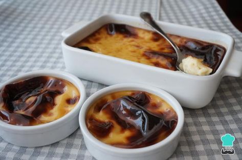 Leche asada - ¡Receta casera y fácil! Leche Asada, Desserts Around The World, Flan, Chili, Pastry