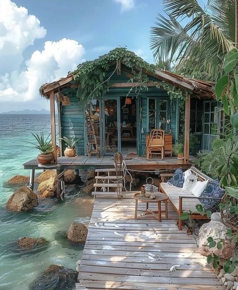 Small Beach House, Beachside House, Bedroom Moody, Most Beautiful Homes, Apartment Bedroom Ideas, Baddie Apartment, Baddie Apartment Ideas, Small Beach Houses, Summer Beach House